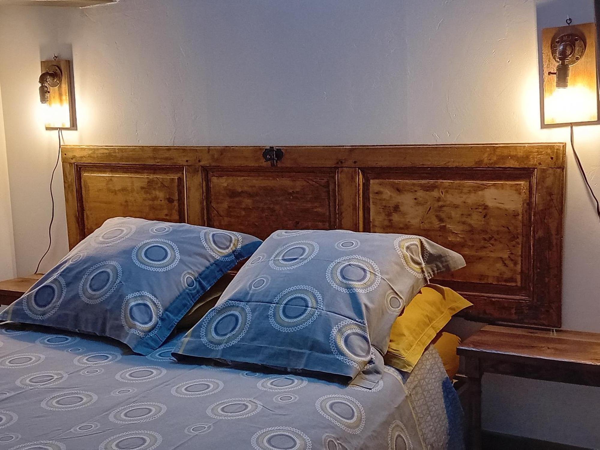 Bed and Breakfast Sous Les Toits à Dosches Extérieur photo